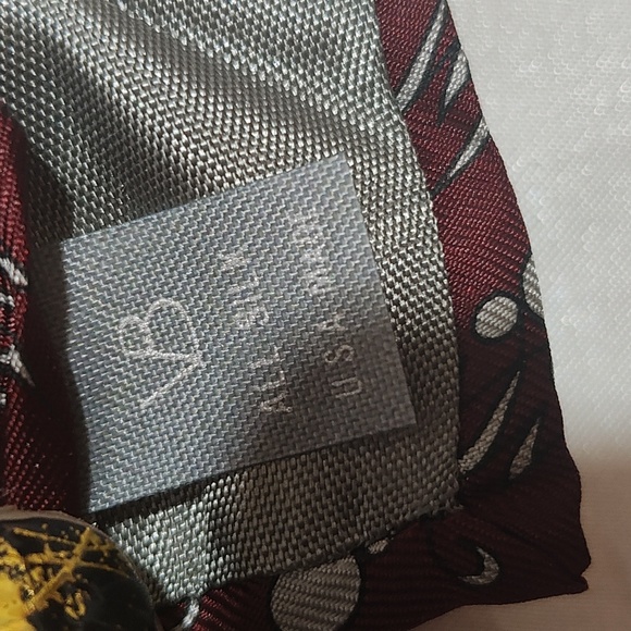 Disney Burgundy Tie with Mickey Mouse Pattern. All silk USA Made. - Picture 6 of 6